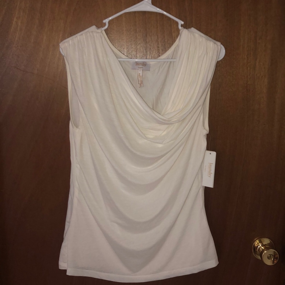 Beautiful white sleeveless top NWT